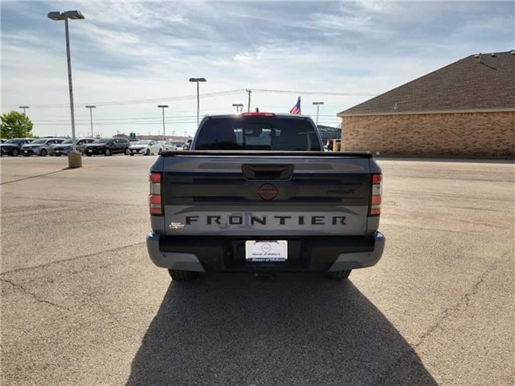 Used 2025 Nissan Frontier PRO-X 4x2 Crew Cab 5 ft. box 126 in. WB Crew Cab