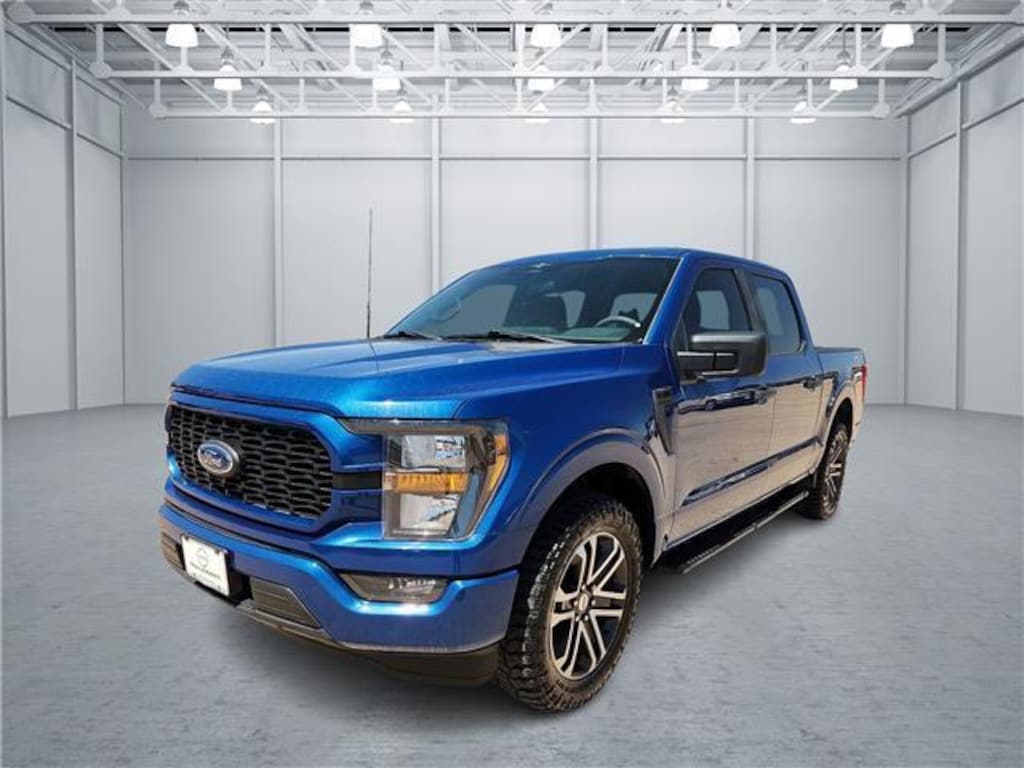 Used 2023 Ford F-150 XL 4x2 Supercrew Cab 5.5 ft. box 145 in. WB SuperCrew