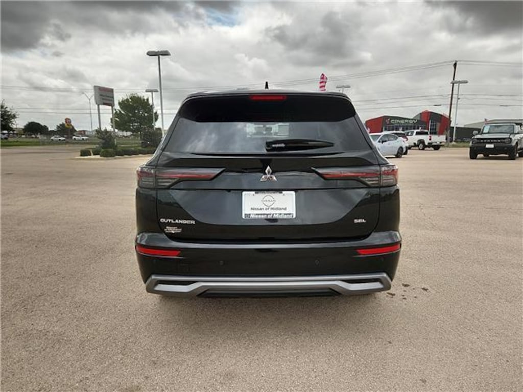 Used 2025 Mitsubishi Outlander SEL SUV