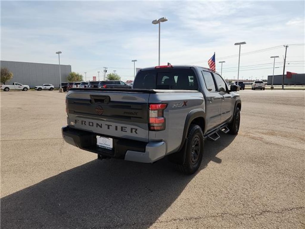 Used 2025 Nissan Frontier PRO-X 4x2 Crew Cab 5 ft. box 126 in. WB Crew Cab