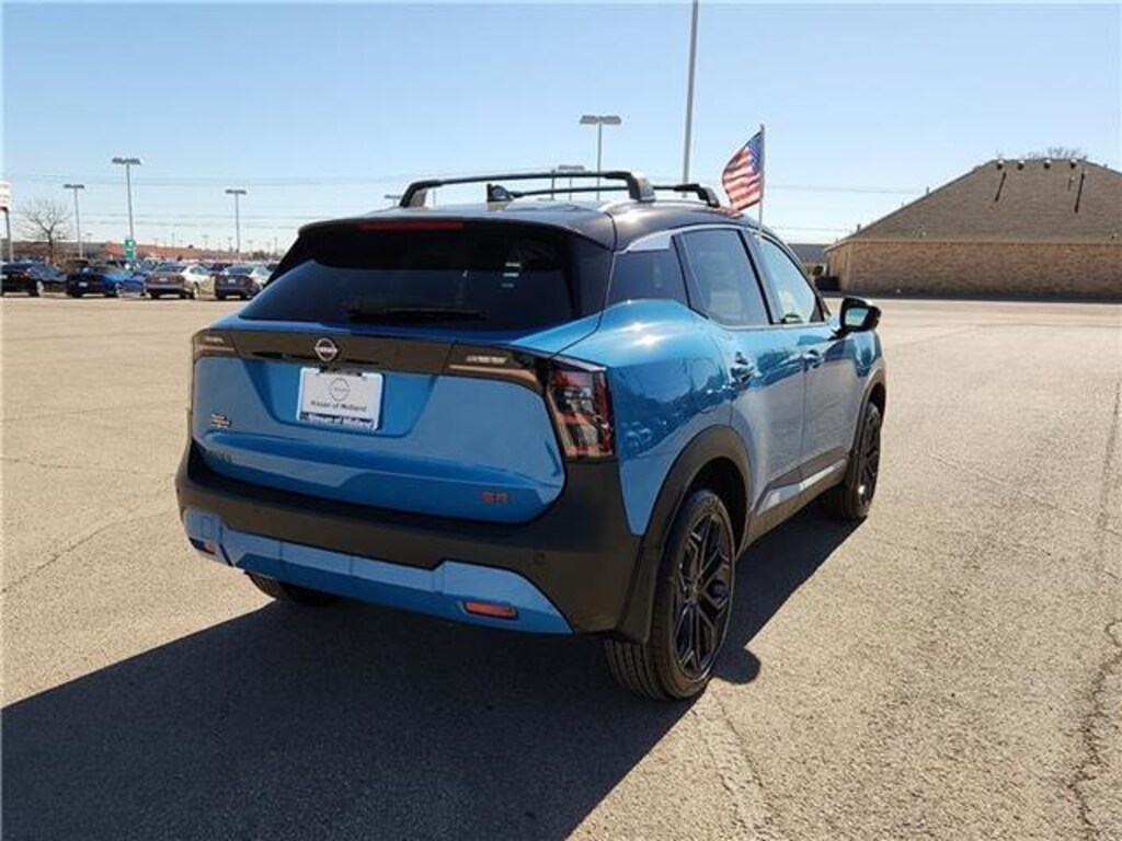 New 2026 Nissan Kicks SR Front-Wheel Drive