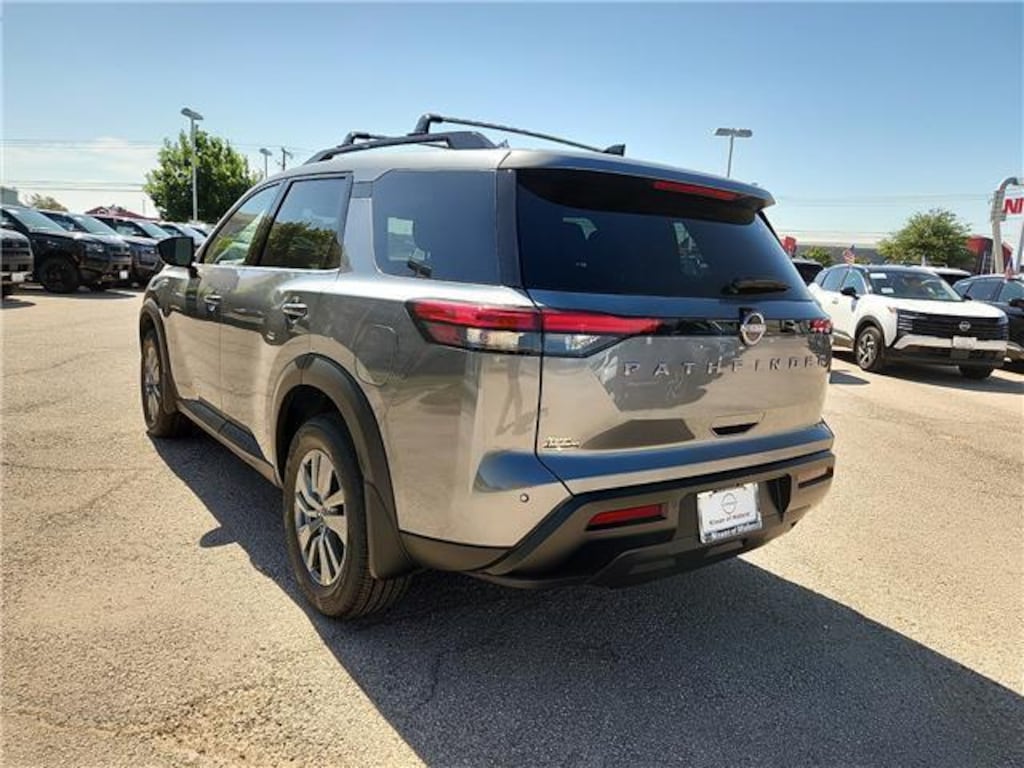 New 2026 Nissan Pathfinder SV Front-Wheel Drive SUV