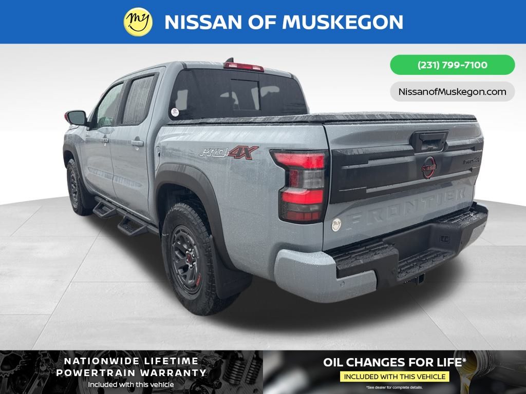 2026 Nissan Frontier PRO-4X photo 2