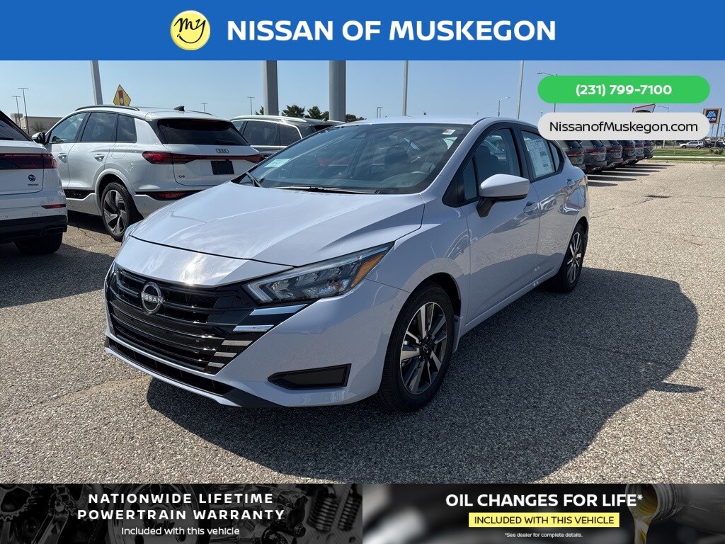 2025 Nissan Versa 1.6 SV photo 3