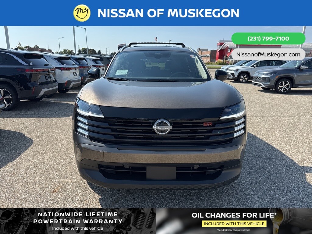 2026 Nissan Kicks SR photo 2