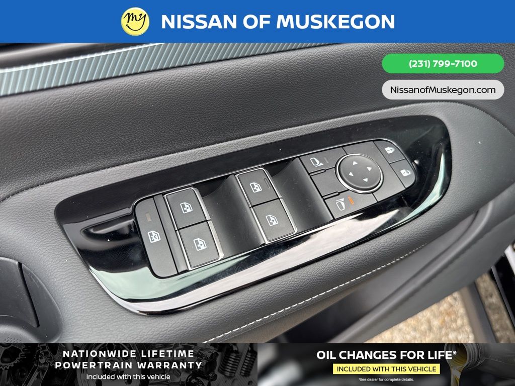 2025 Nissan Murano SL photo 3