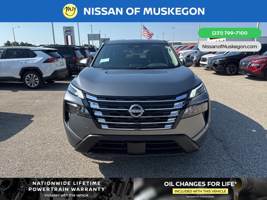 2026 Nissan Rogue SV photo 2