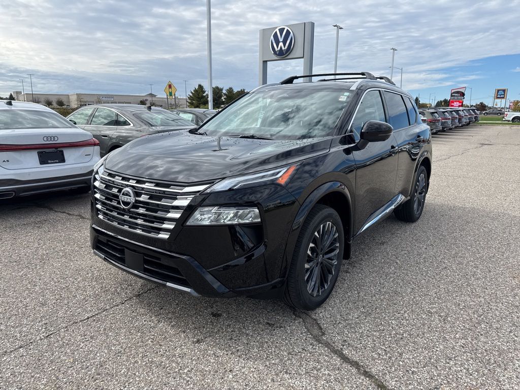 2026 Nissan Rogue Platinum photo 3