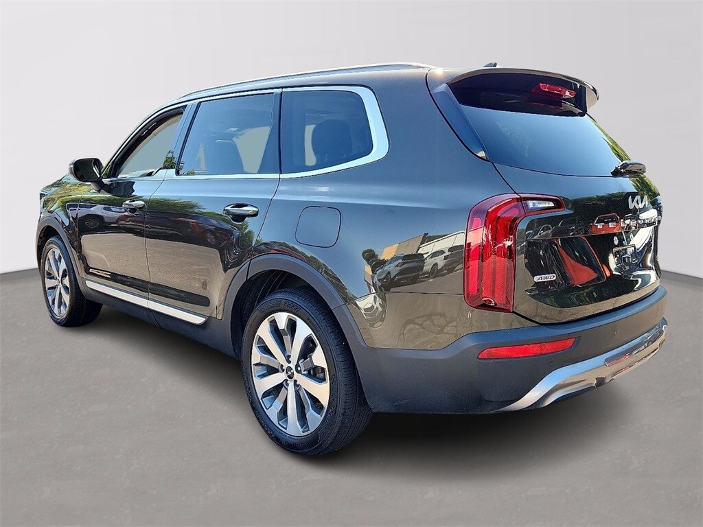 2022 Kia Telluride S photo 3