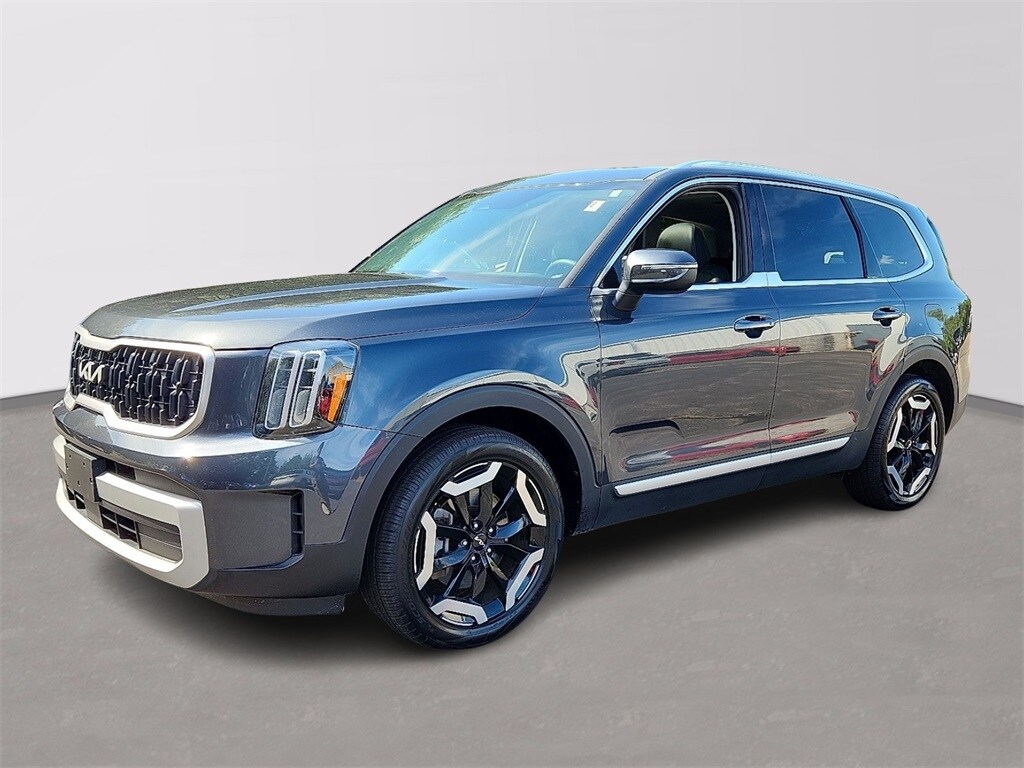 2024 Kia Telluride EX photo 3
