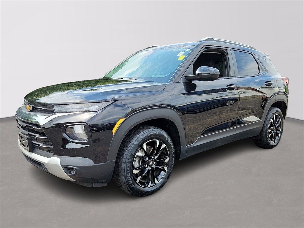 2023 Chevrolet Trailblazer LT photo 3