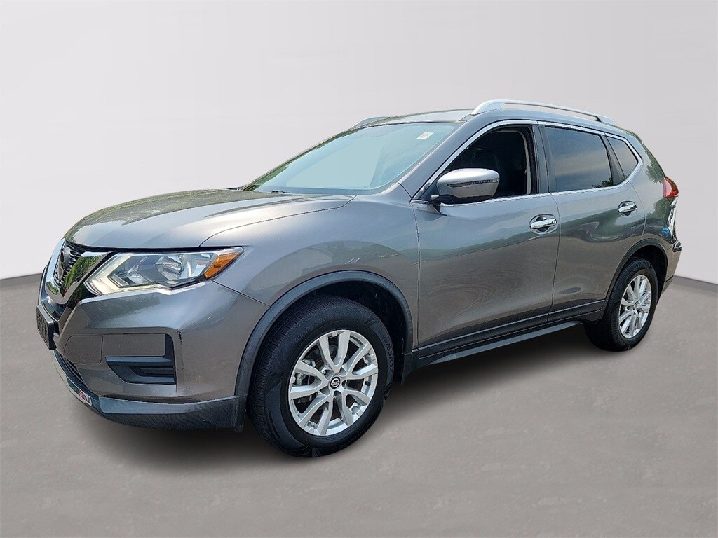 2018 Nissan Rogue SV photo 3