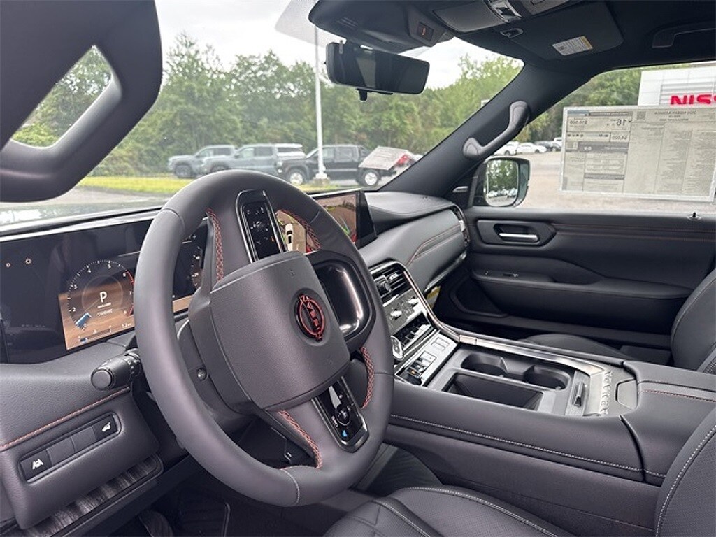 2025 Nissan Armada photo 3