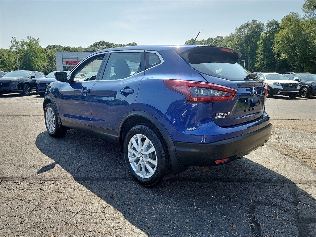 2022 Nissan Rogue Sport S photo 4