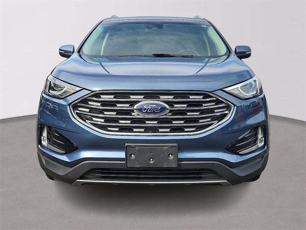 2019 Ford Edge SEL photo 2