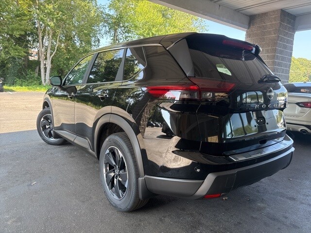 2026 Nissan Rogue SV photo 3