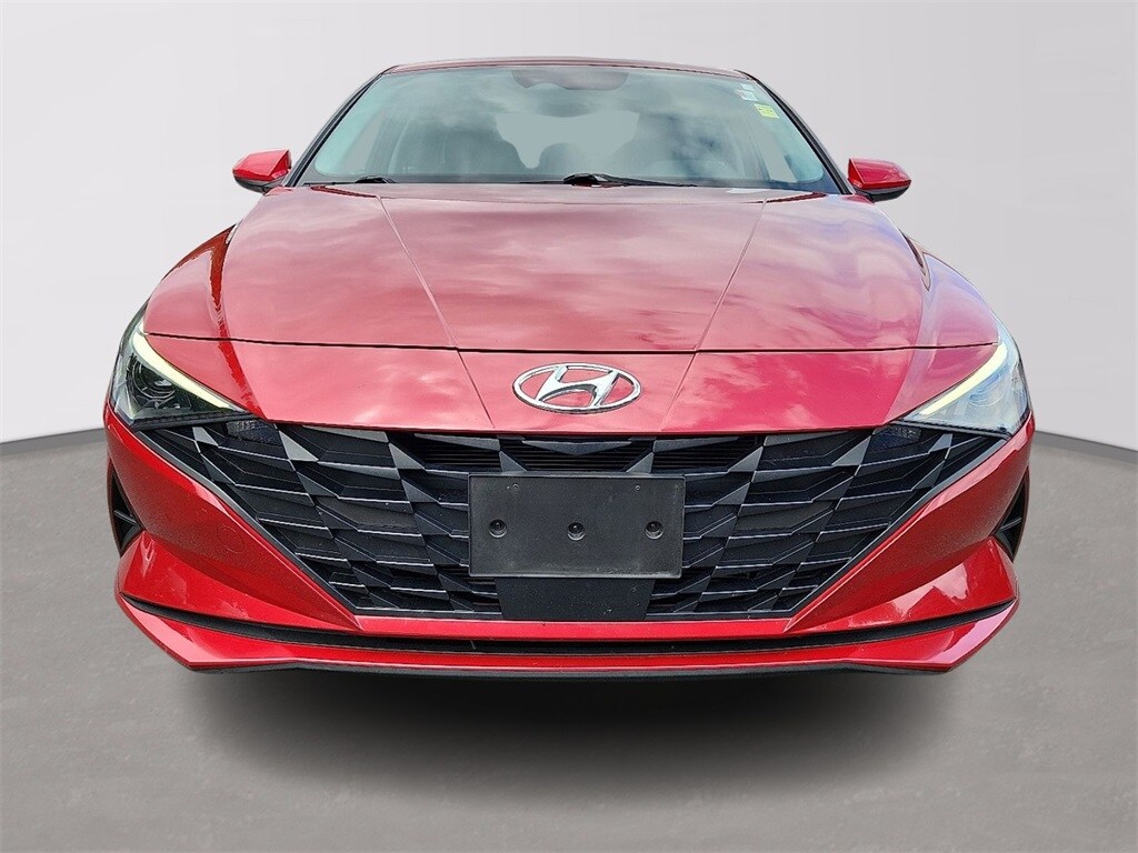 2023 Hyundai Elantra SEL photo 2