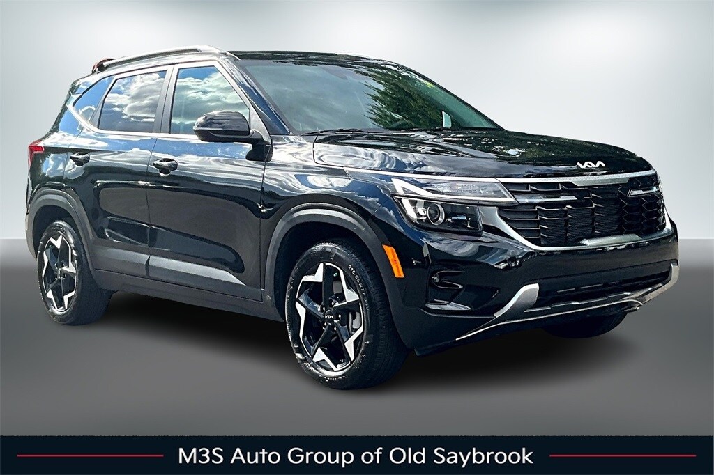 2024 Kia Seltos EX photo 3