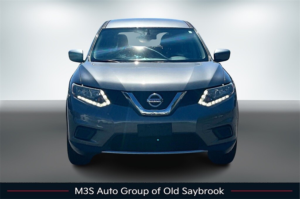 2016 Nissan Rogue S photo 2
