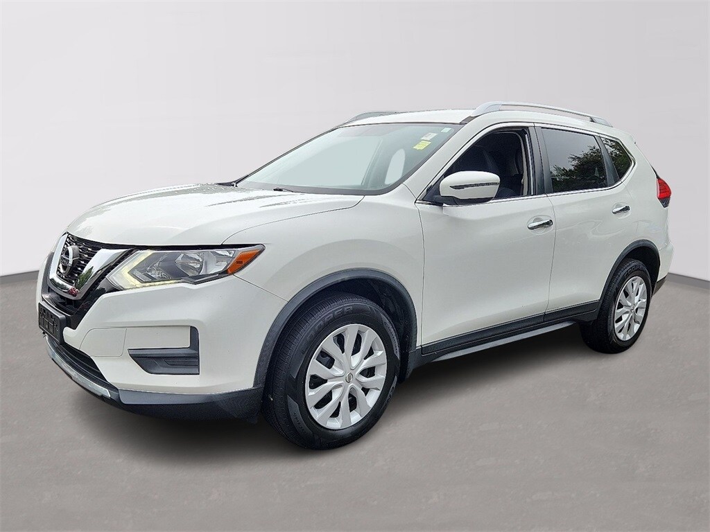 2017 Nissan Rogue S photo 3
