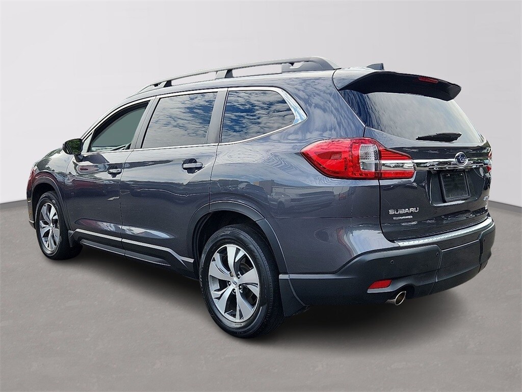 2022 Subaru Ascent Premium photo 3
