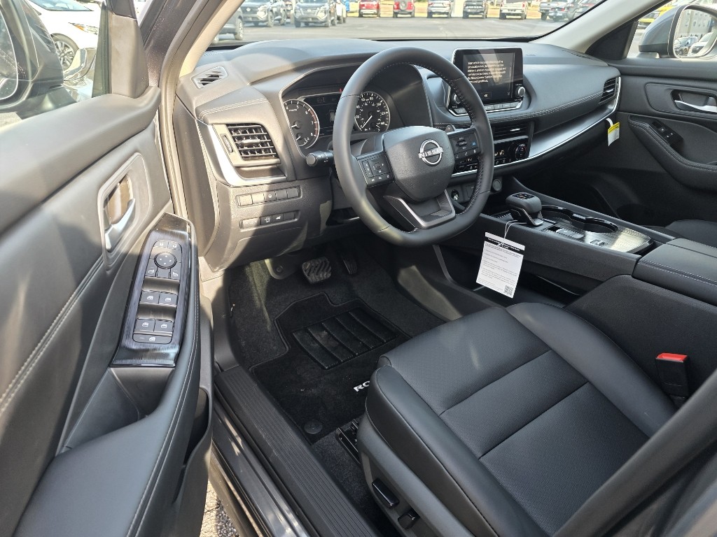2026 Nissan Rogue SV - Photo 9