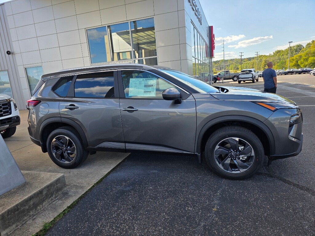 2026 Nissan Rogue SV photo 2