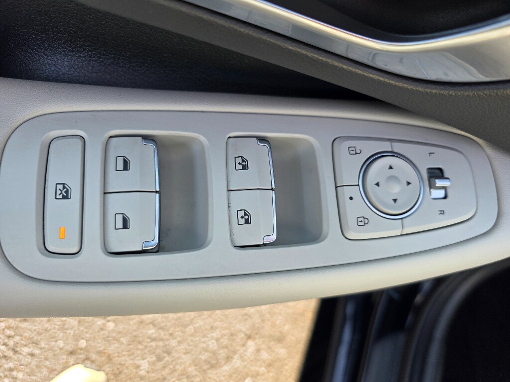 2023 Hyundai Sonata SEL - Photo 12