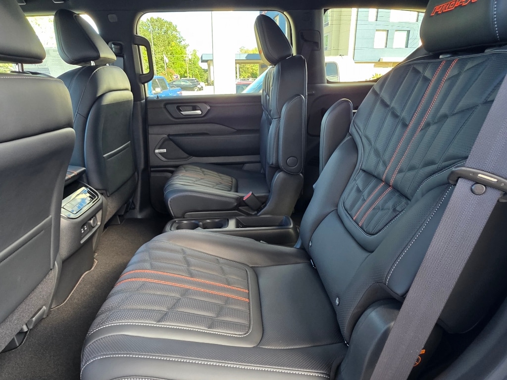 2026 Nissan Armada PRO-4X - Photo 13