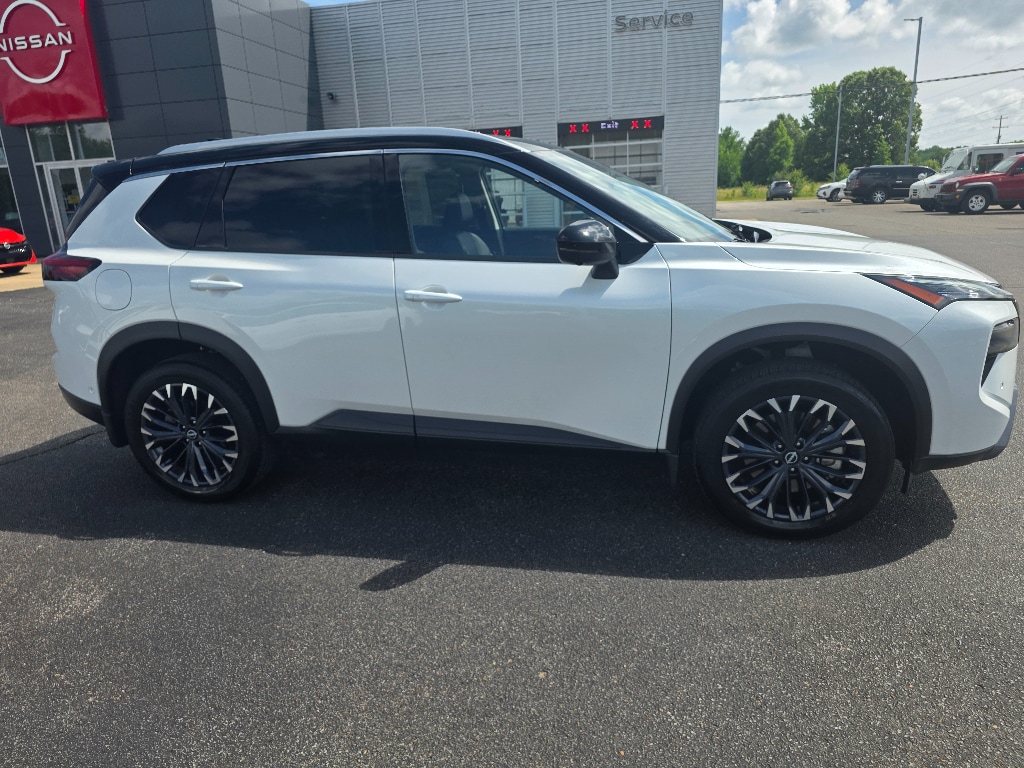 Certified 2025 Nissan Rogue SL SUV