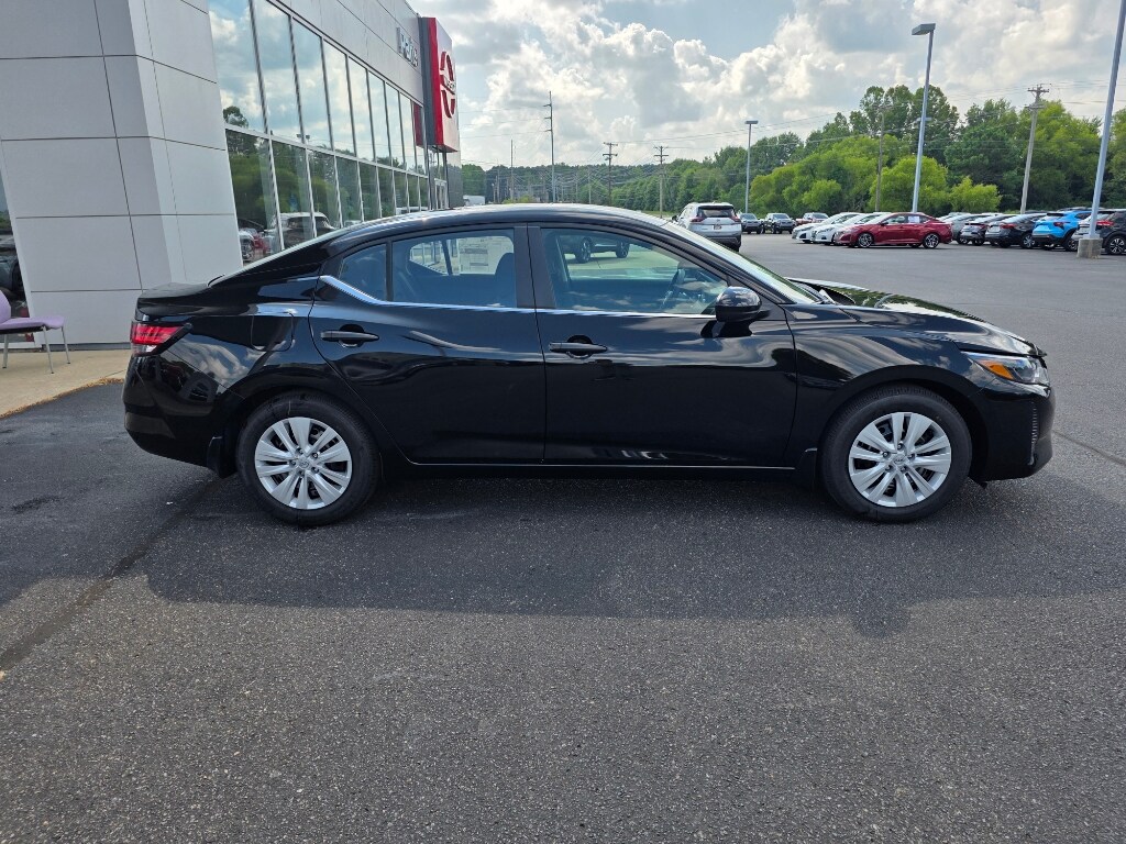 2025 Nissan Sentra S photo 2