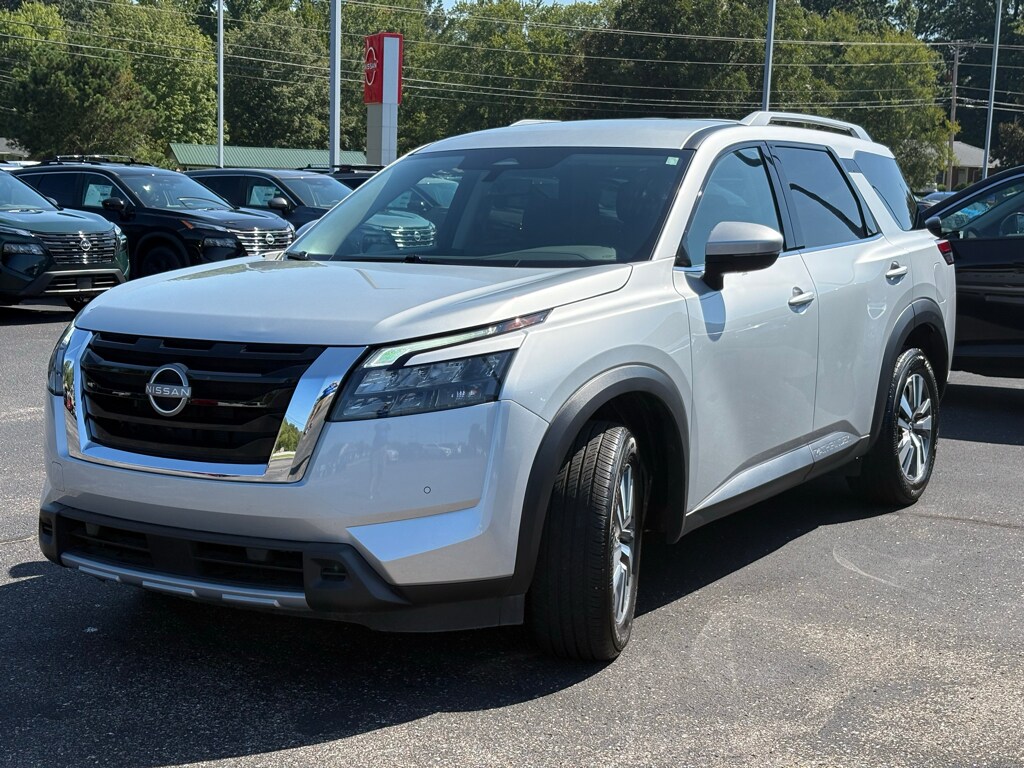 Certified 2025 Nissan Pathfinder SL SUV