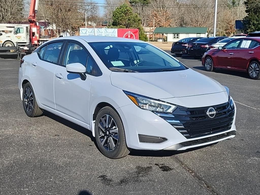 2025 Nissan Versa 1.6 SV