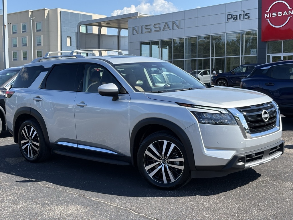 Used 2025 Nissan Pathfinder Platinum
