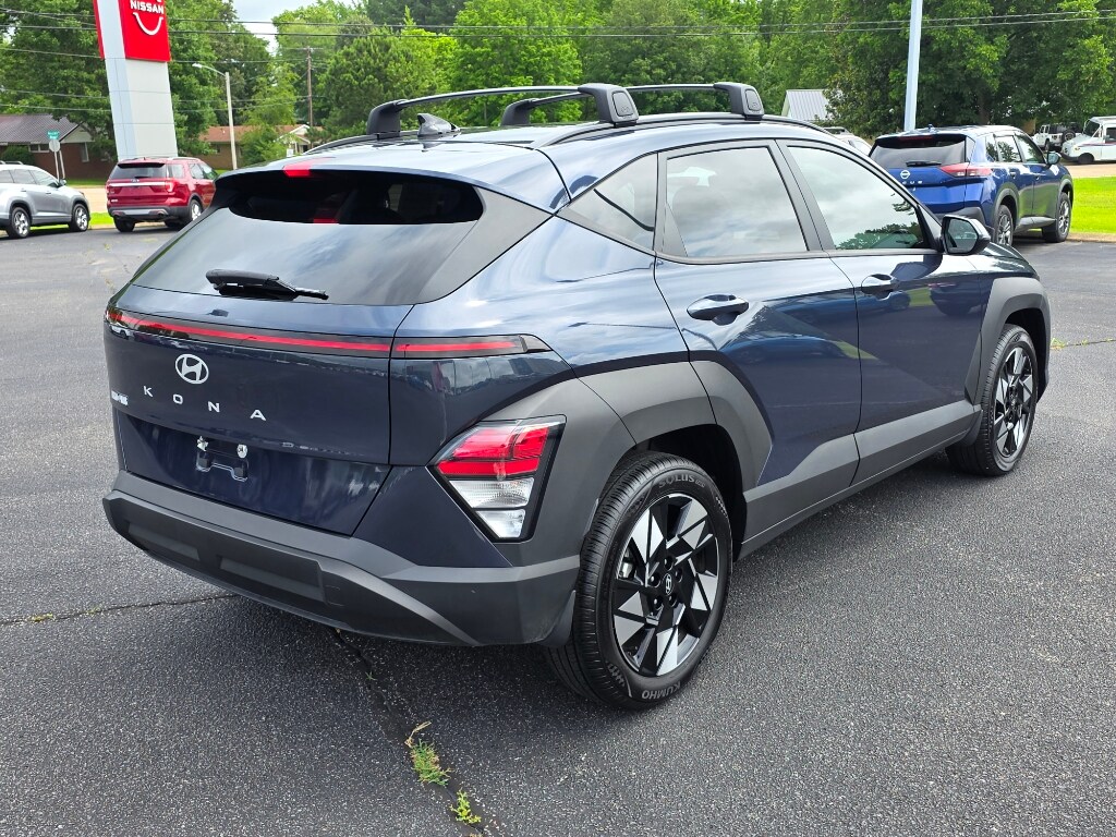 2024 Hyundai Kona SEL photo 2