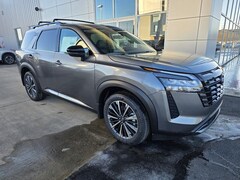 2026 Nissan Pathfinder Platinum SUV