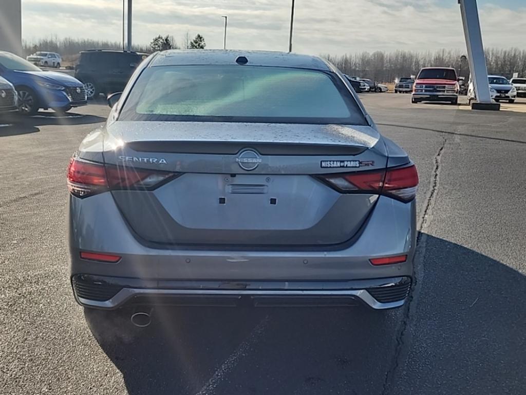 2025 Nissan Sentra SR photo 4