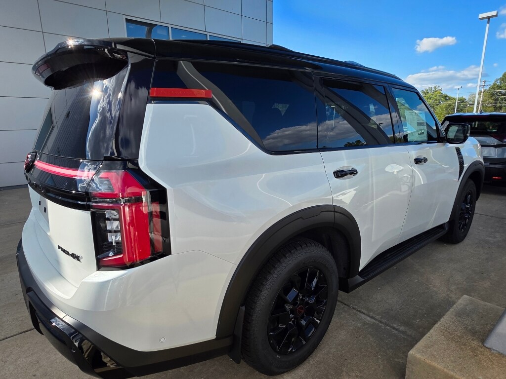 2026 Nissan Armada photo 3