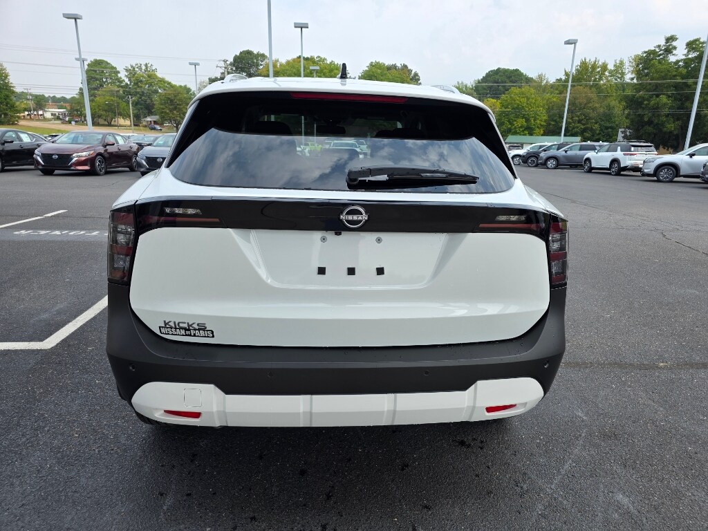 2026 Nissan Kicks SV photo 3