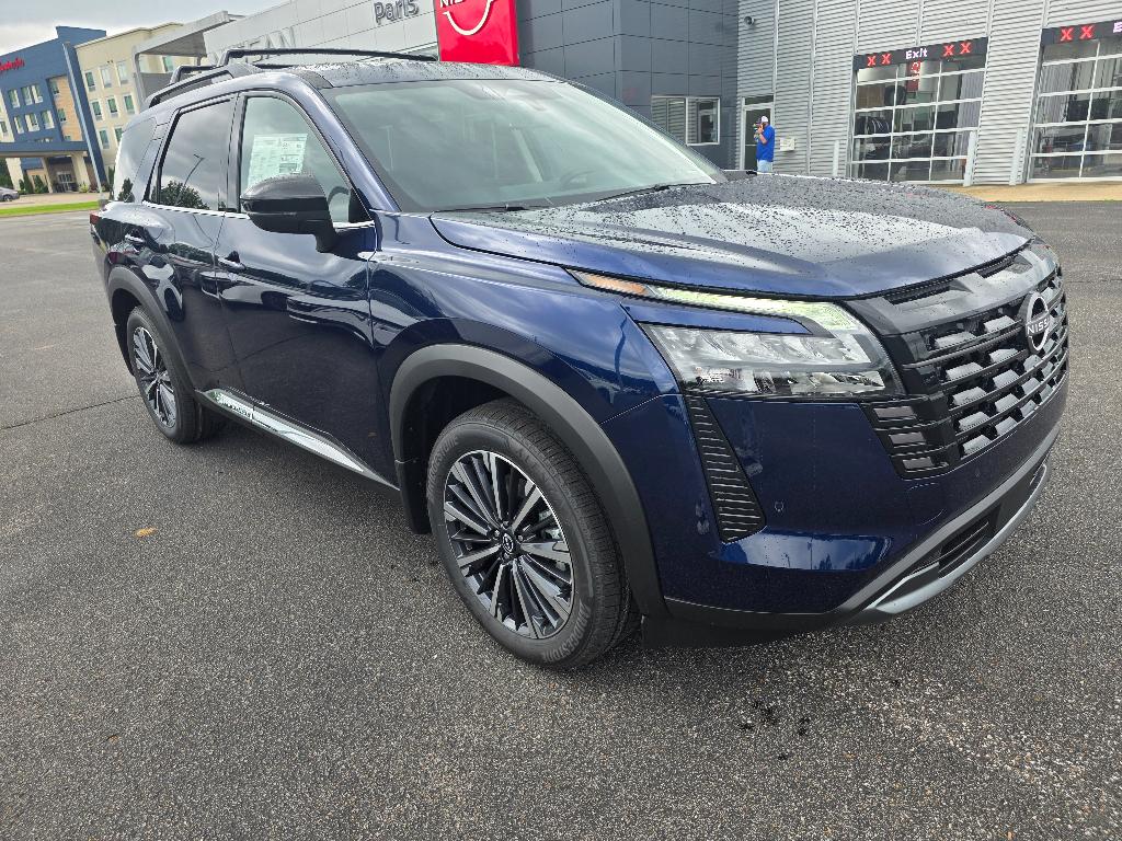 2026 Nissan Pathfinder Platinum 2WD's photo