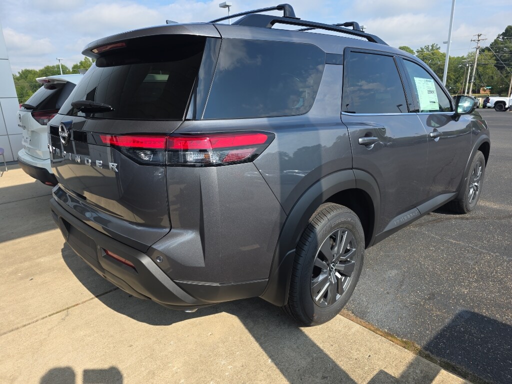 2025 Nissan Pathfinder SV photo 3