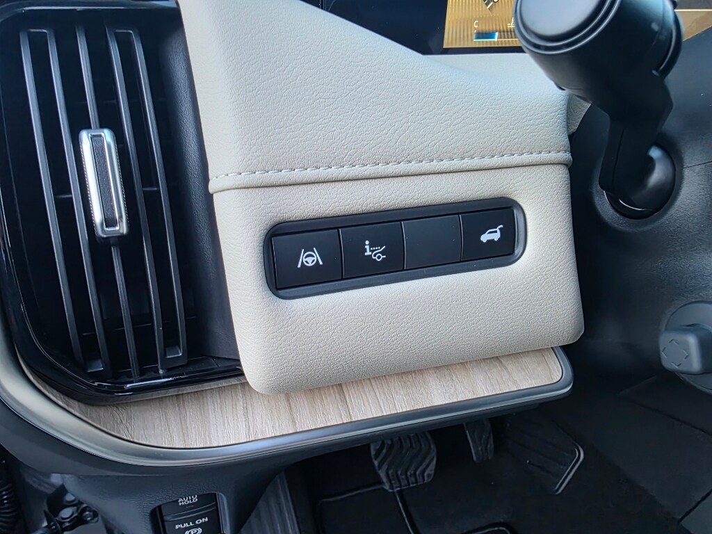 2026 Nissan Armada Platinum - Photo 17