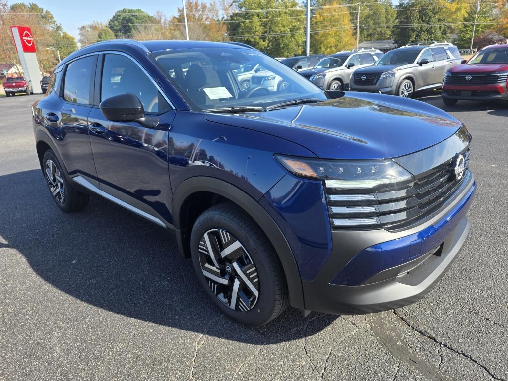 2026 Nissan KICKS SV's photo