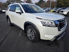 2025 Nissan Pathfinder SL SUV