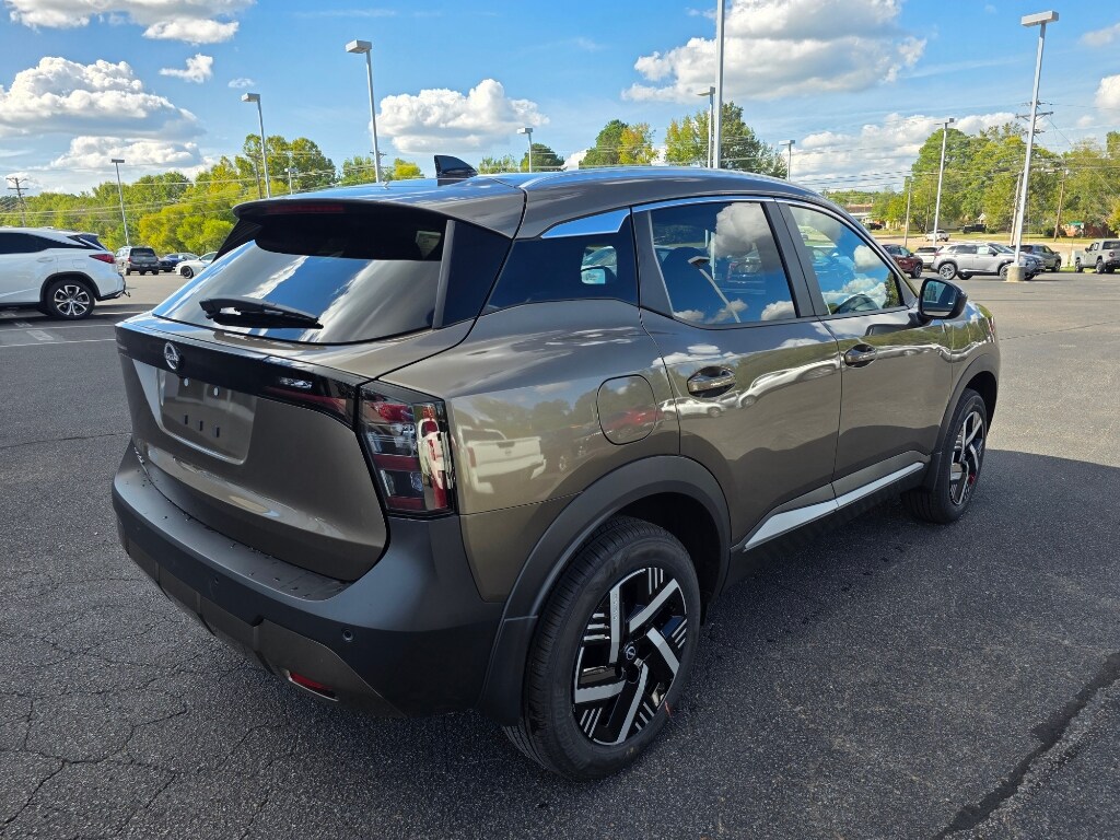 2026 Nissan Kicks SV photo 3