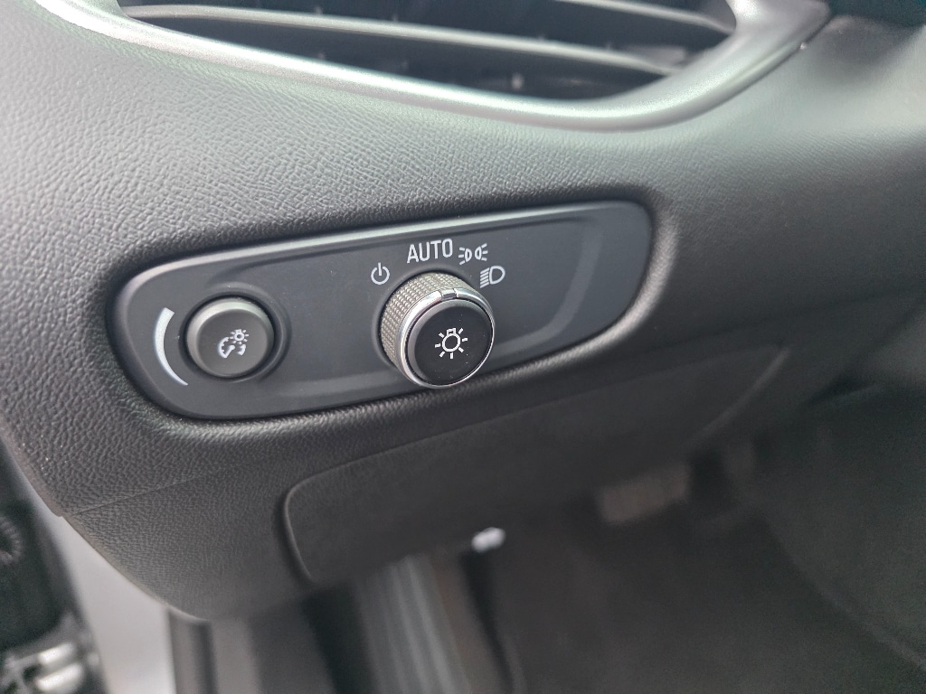 2025 Chevrolet Malibu 1LT - Photo 16