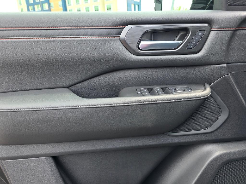 2025 Nissan Armada PRO-4X - Photo 11