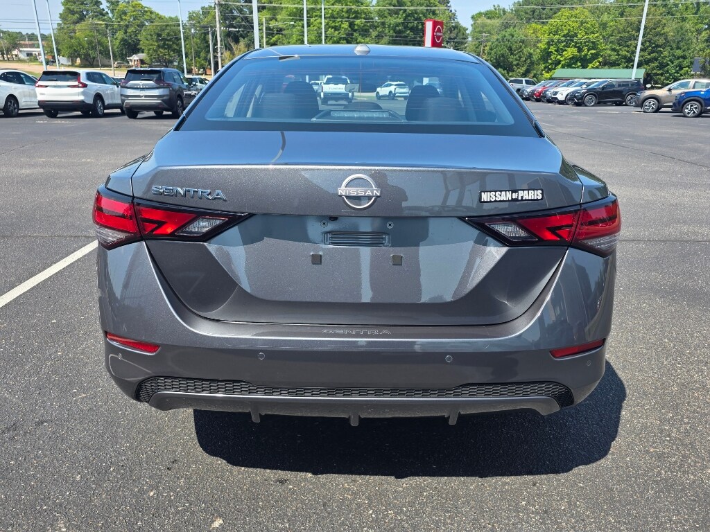 2025 Nissan Sentra SV photo 4