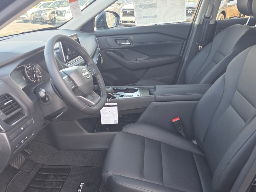 2026 Nissan Rogue SV - Photo 12