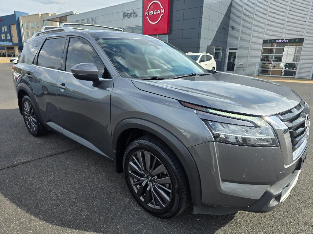 2022 Nissan Pathfinder SL